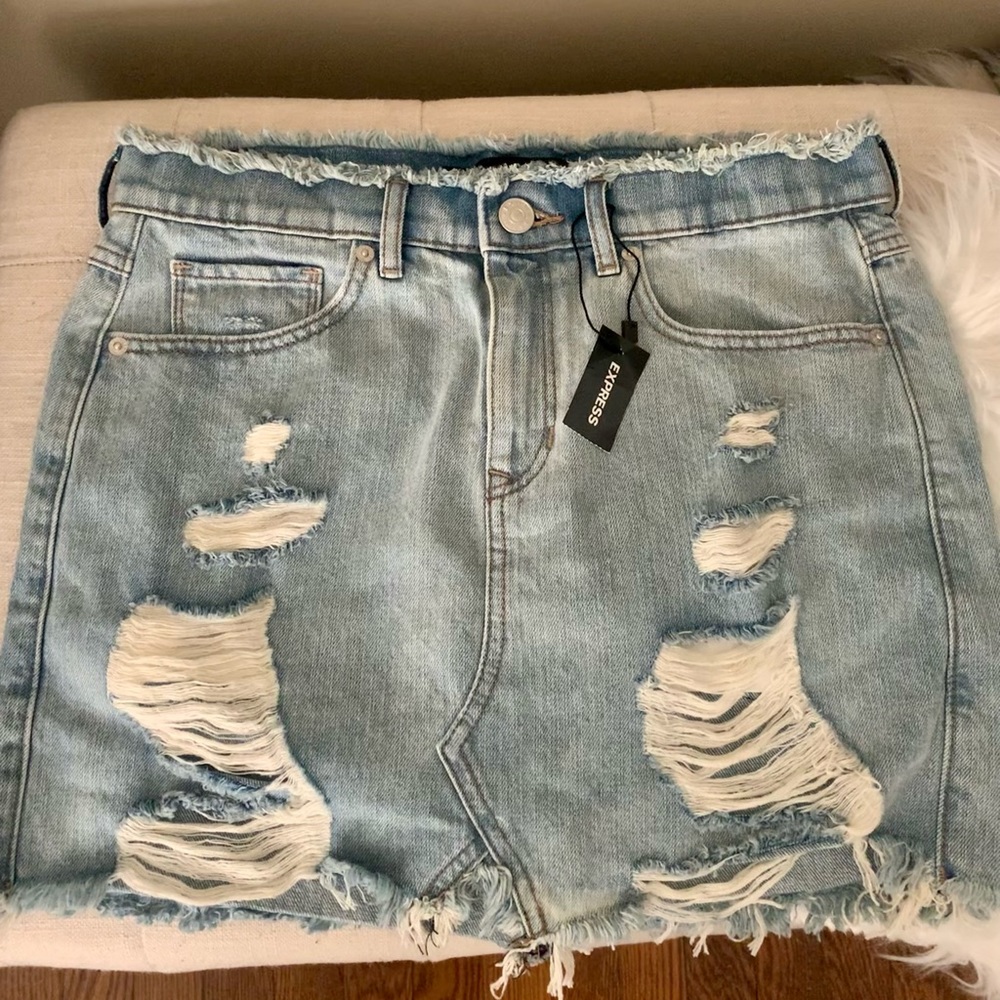 Express Distressed Denim Miniskirt sz 6